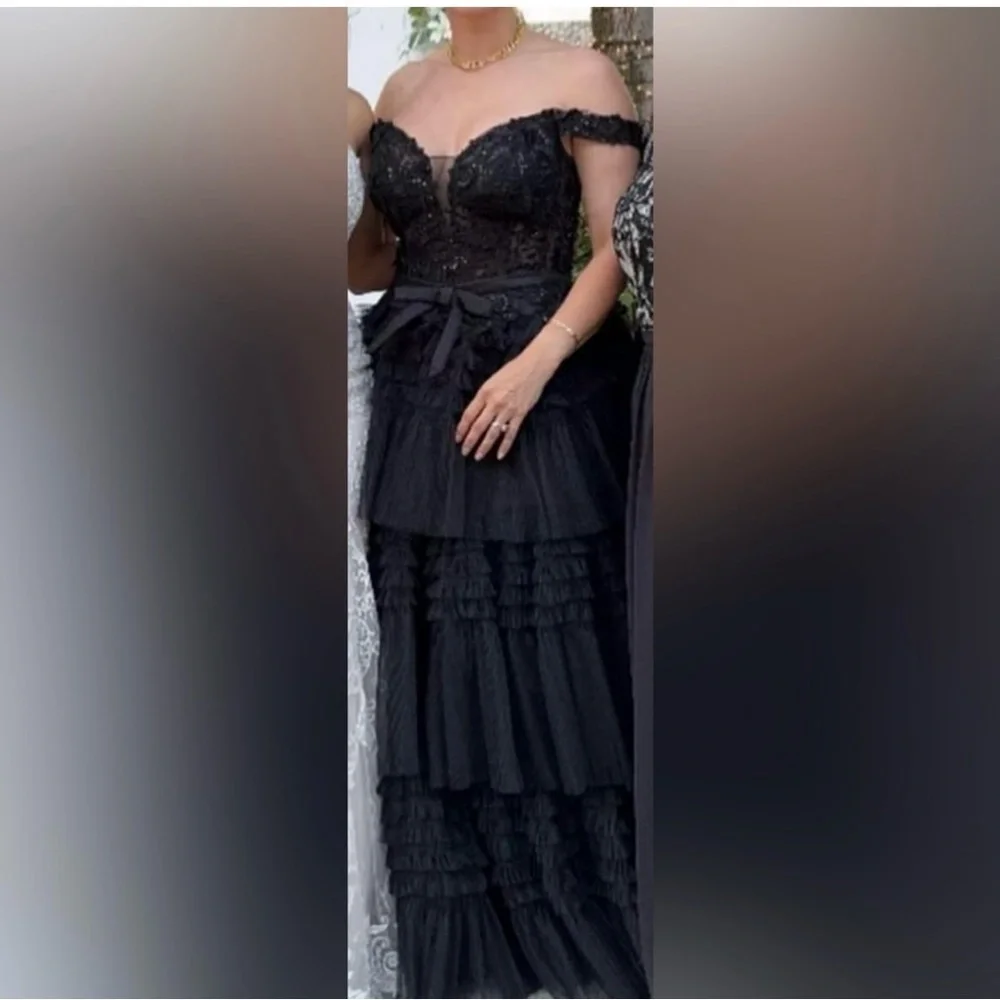 Elegant Black Evening Gown Off-Shoulder Dress Size:M wedding, prom dress